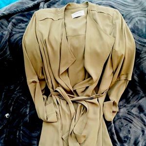 Aritzia Flowy Trench